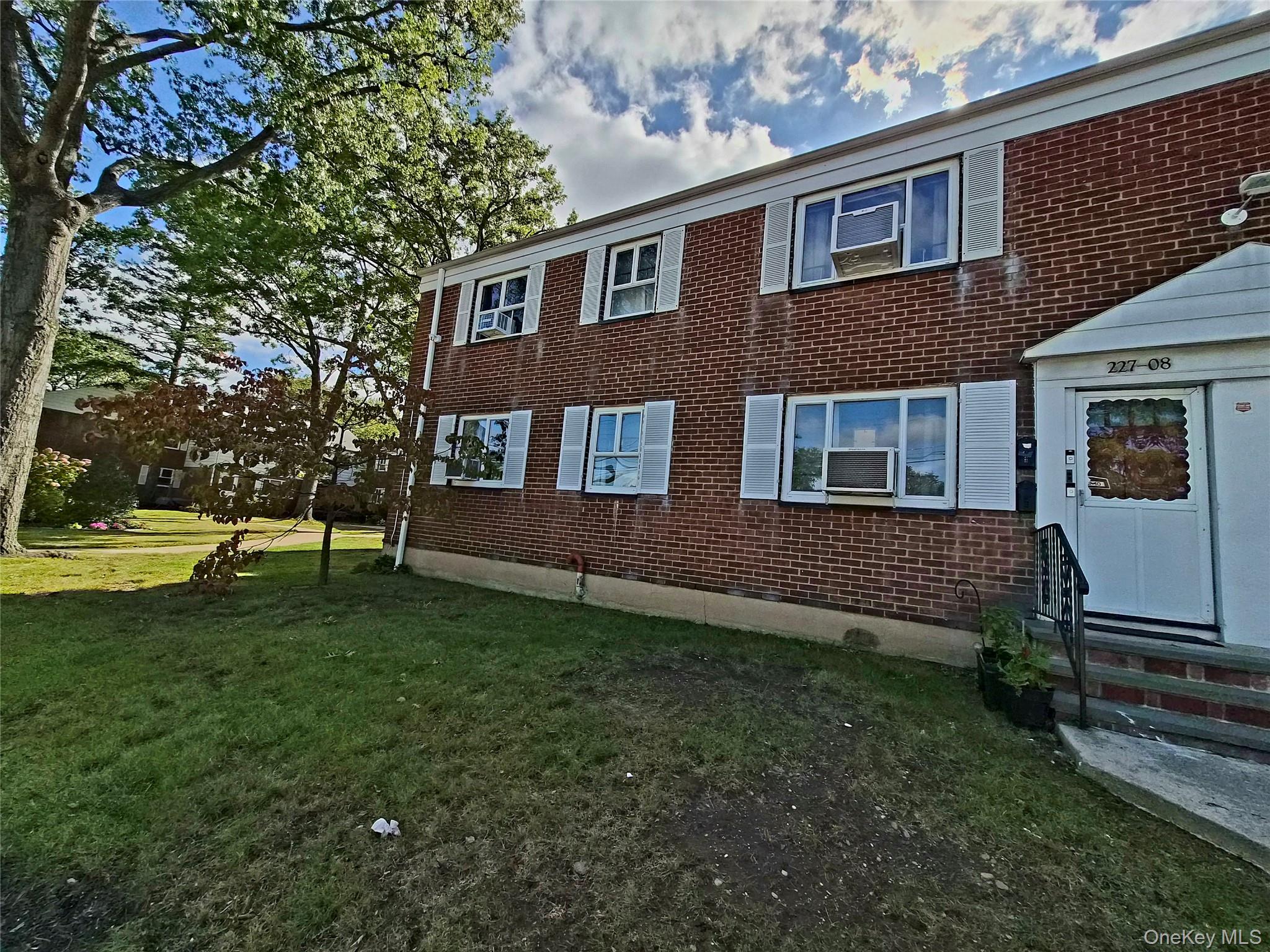 227-08 Hillside Avenue Unit Upper, Queens Village NY 11427
