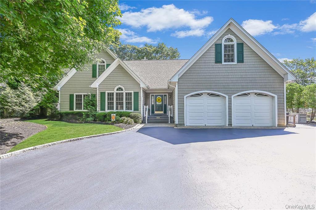 828 Pondview Road, Riverhead NY 11901