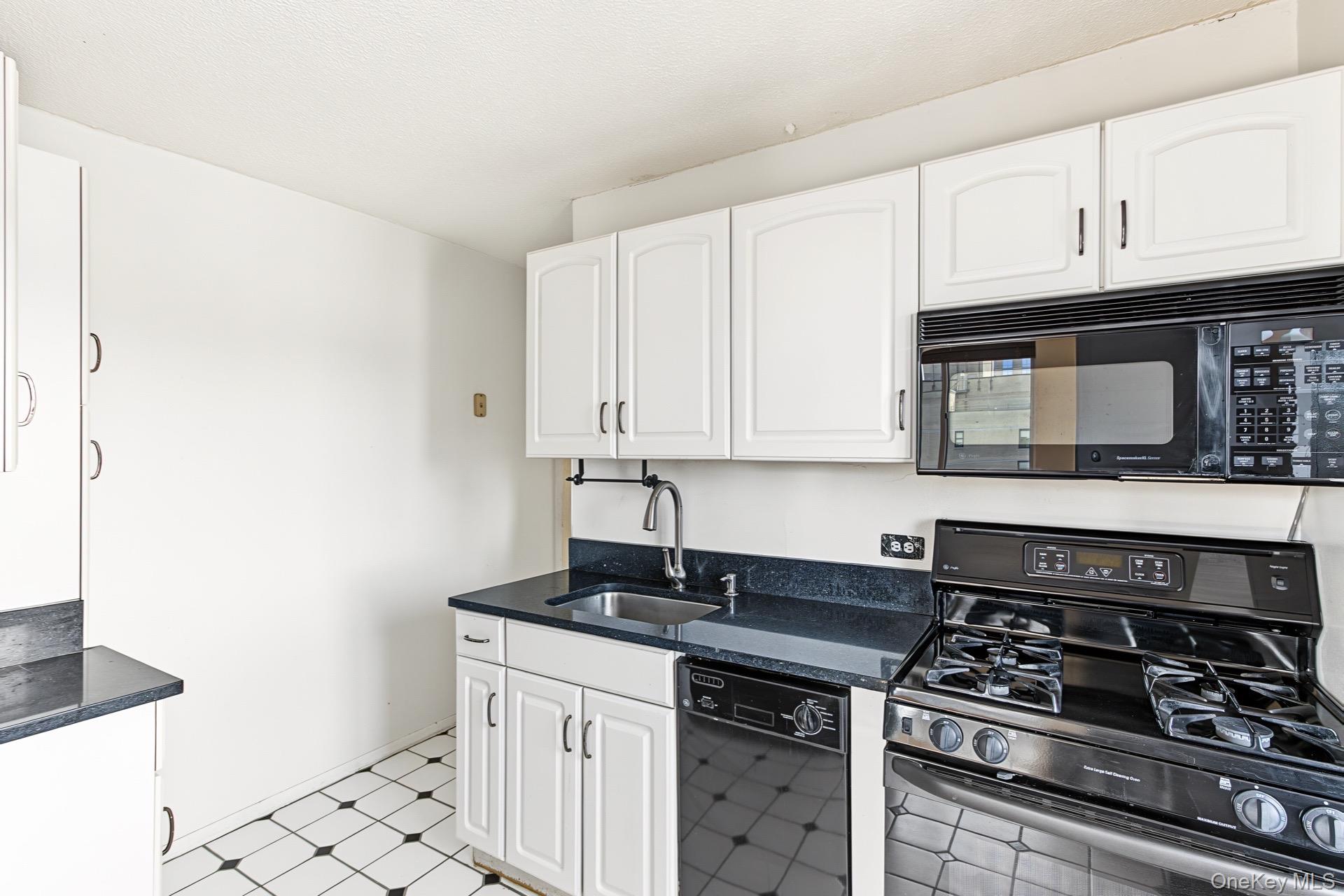 345 E 93rd Street Unit 30C, Manhattan NY 10128