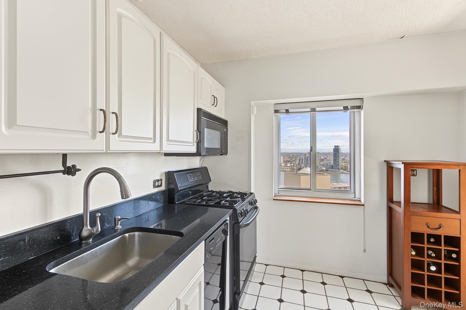 345 E 93rd Street Unit 30C, Manhattan NY 10128