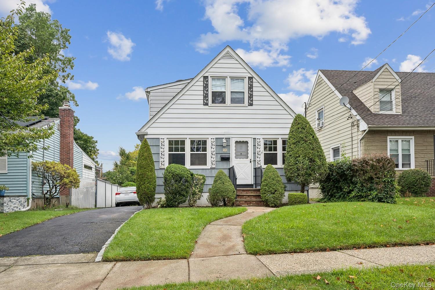 41 Margaretta Court, Staten Island NY 10314