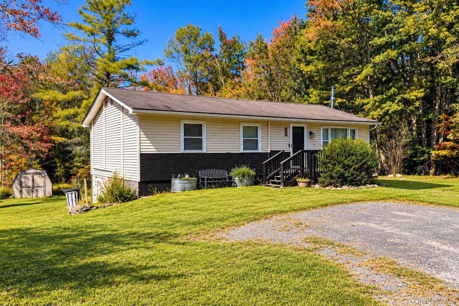 27 Quiat Road, Mountain Dale NY 12763