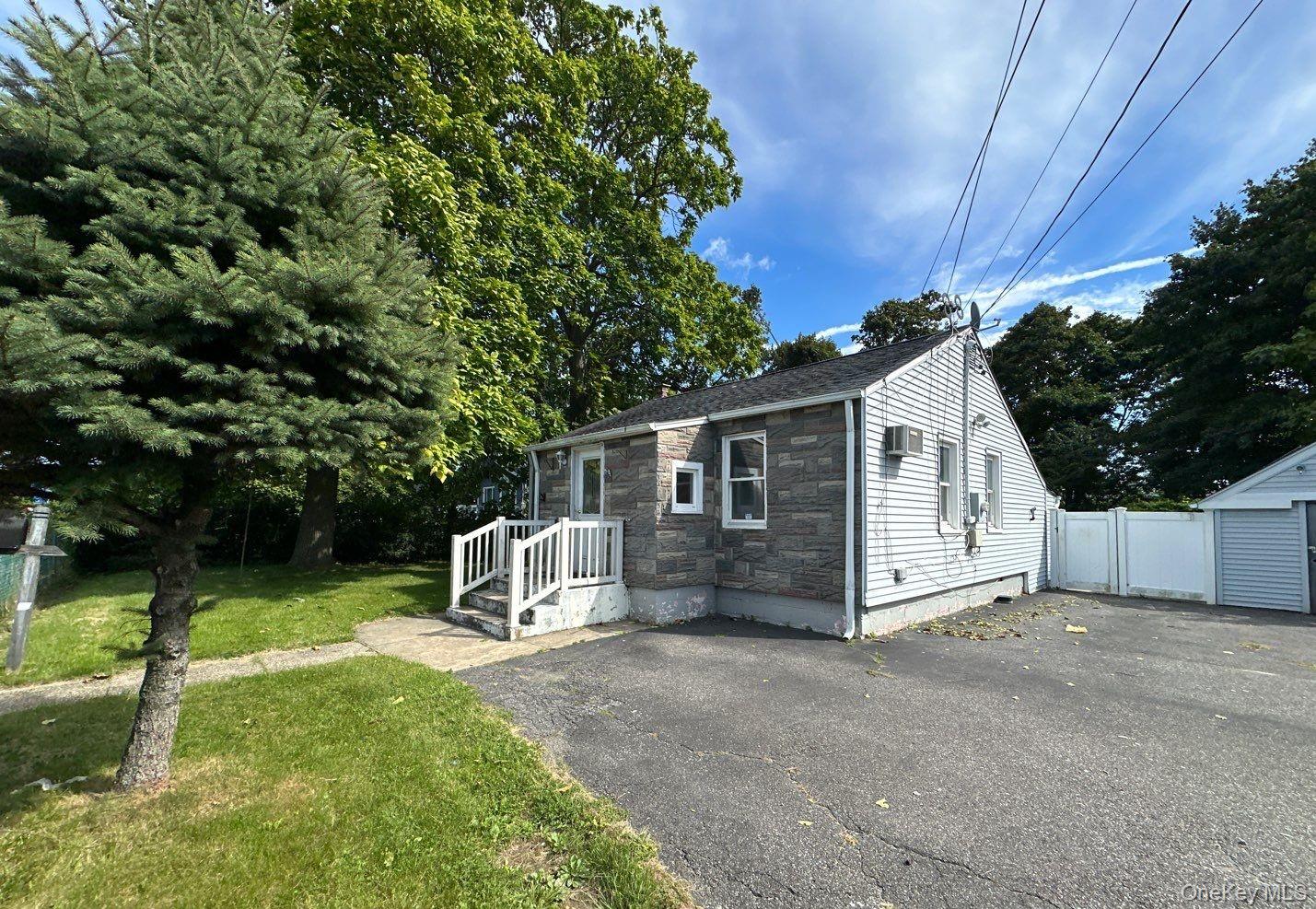184 Suffolk Avenue, Brentwood NY 11717