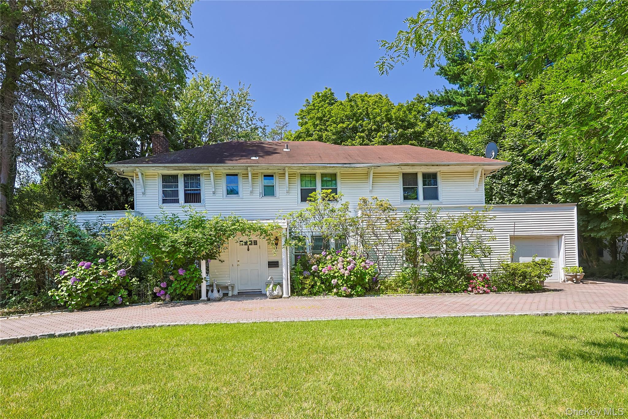 14 Clover Drive, Great Neck NY 11021
