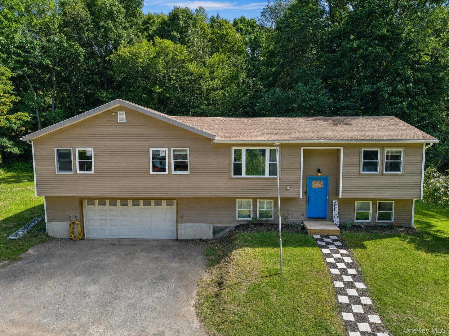 22 Hill View Drive, New Windsor NY 12553