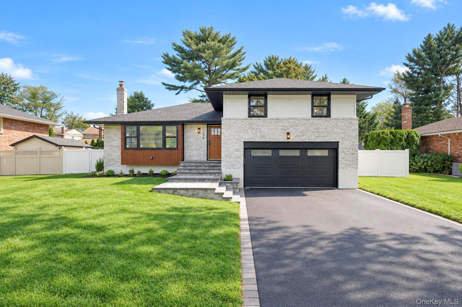 2056 Stratford Drive, Westbury NY 11590