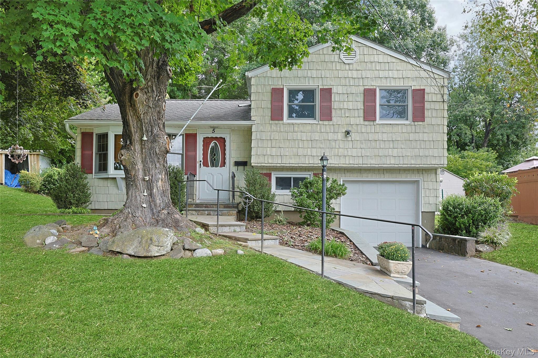 5 Seward Court, Montrose NY 10548