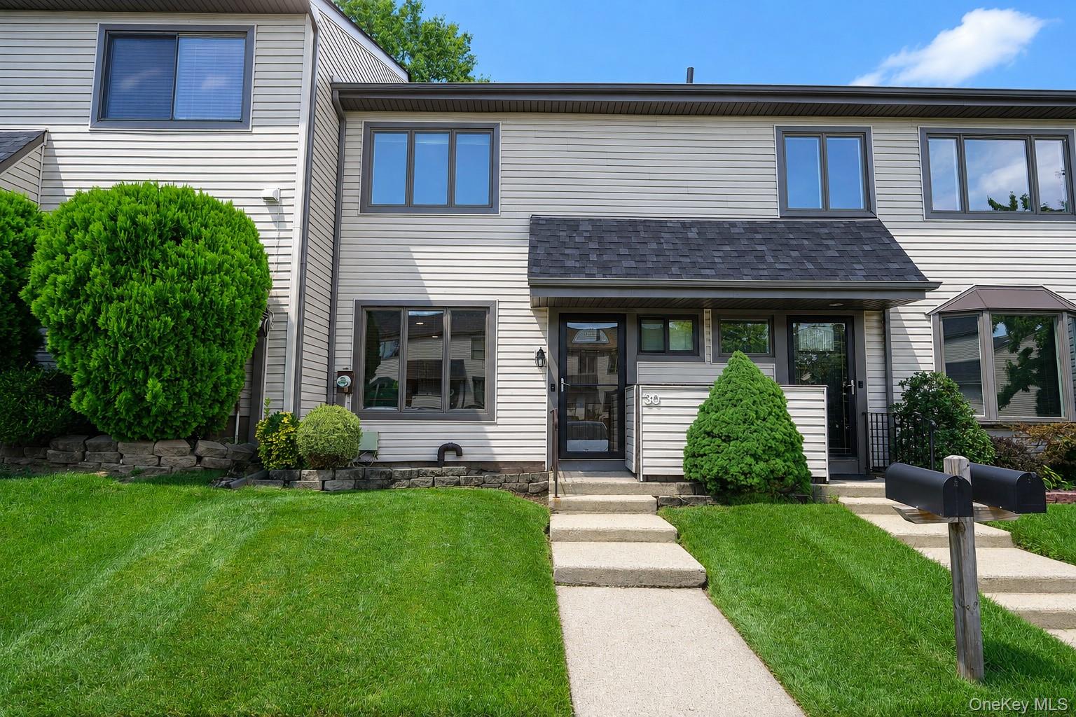 30 Hemlock Court, Staten Island NY 10309