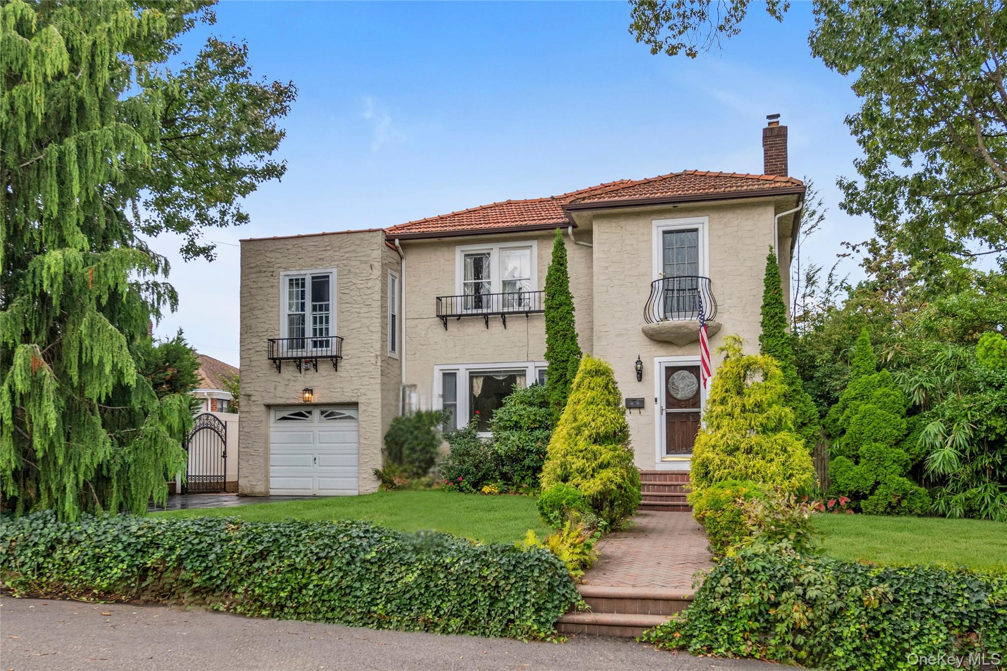 14-84 164th Street, Beechhurst NY 11357
