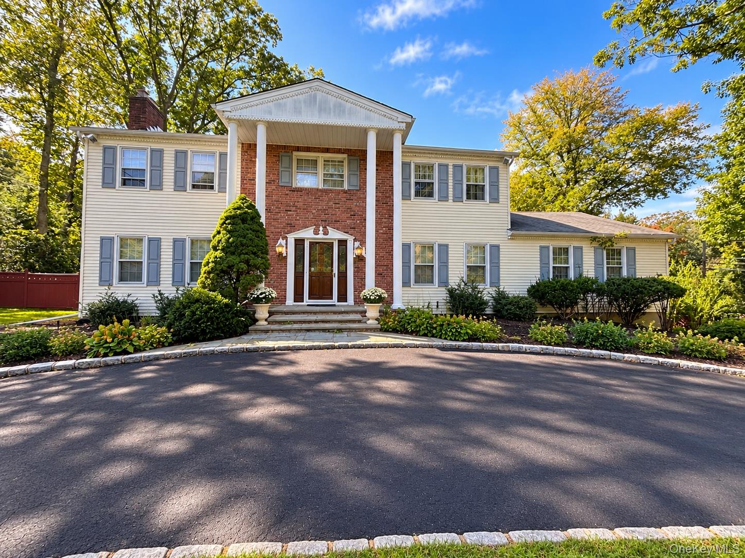 39 Orchard Court, Woodbury NY 11797