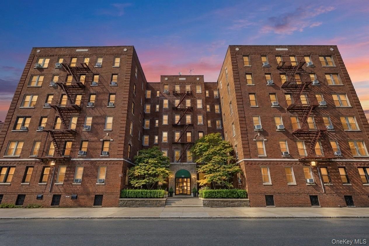 3321 Bruckner Boulevard Unit 5G, Bronx NY 10461