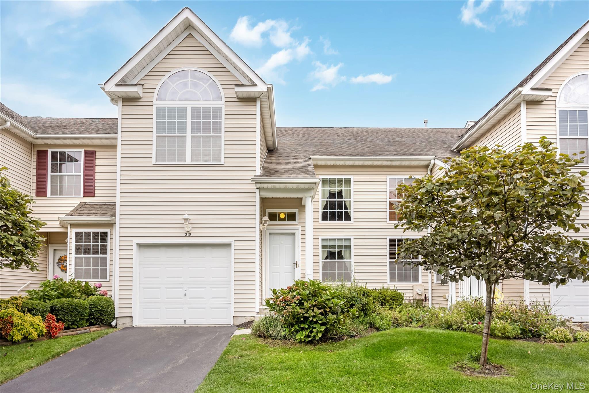 218 Kettles Lane, Medford NY 11763
