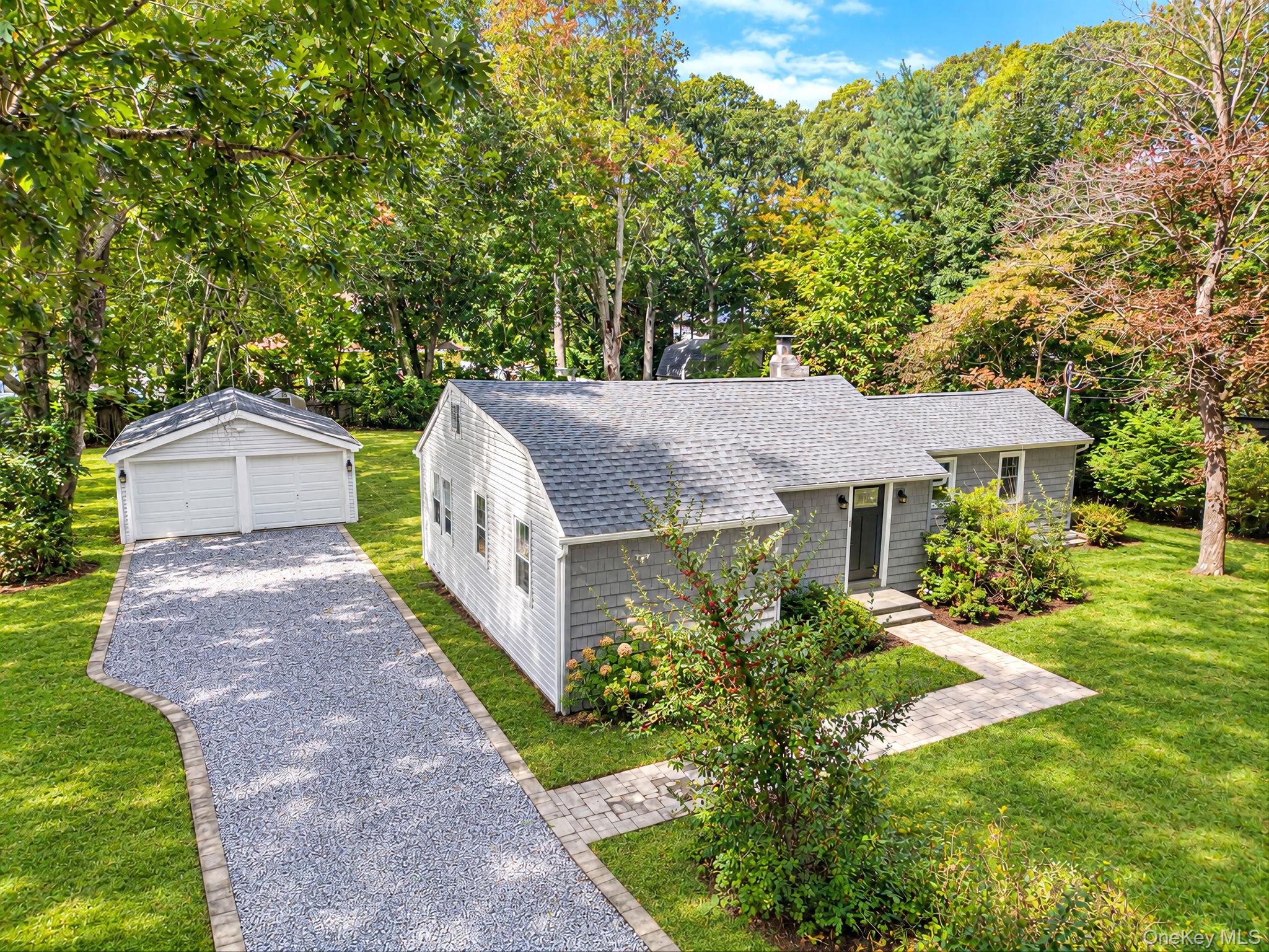 4 Oak Lane, Coram NY 11727