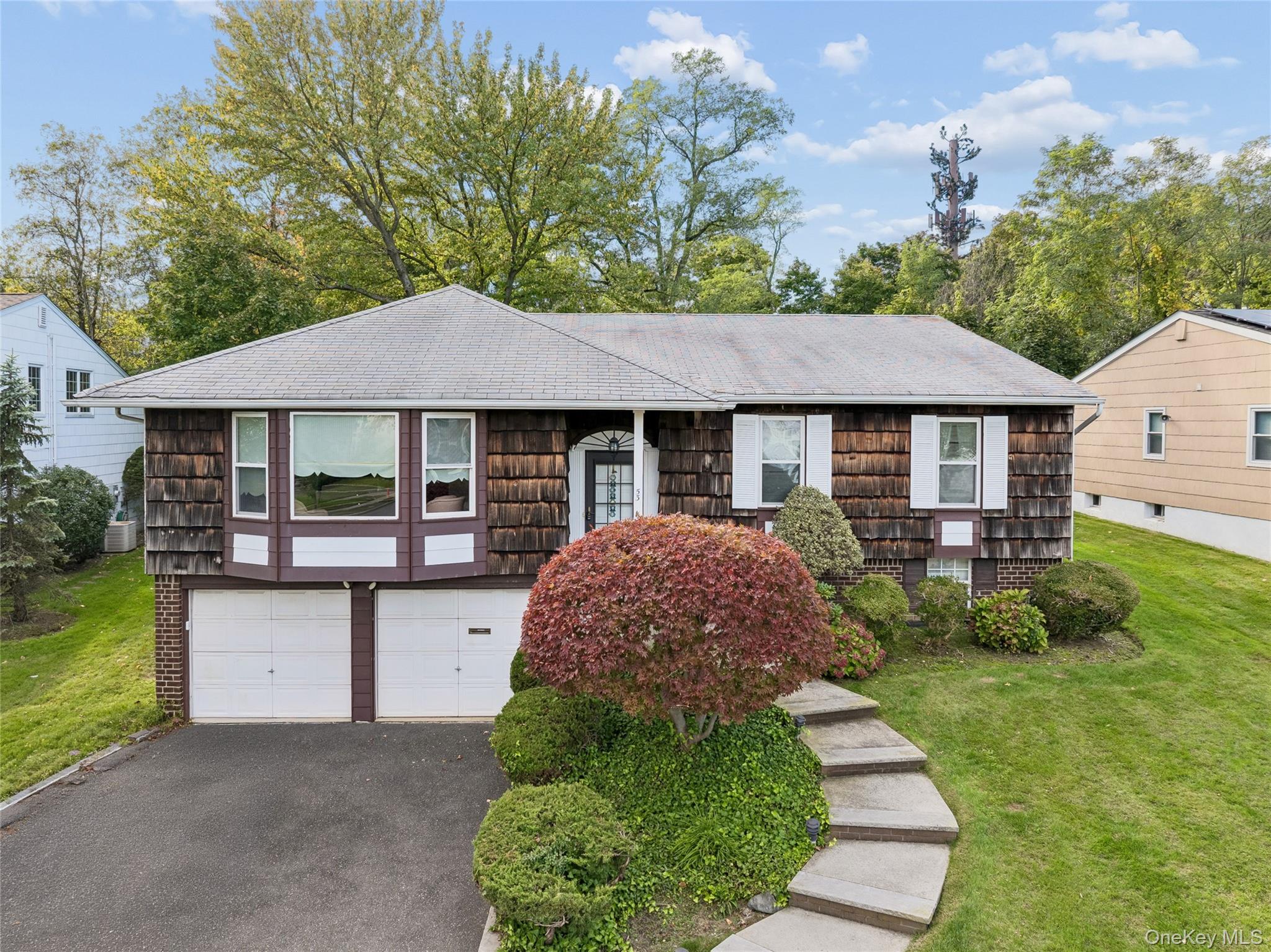 53 Carriage Road, Roslyn NY 11576