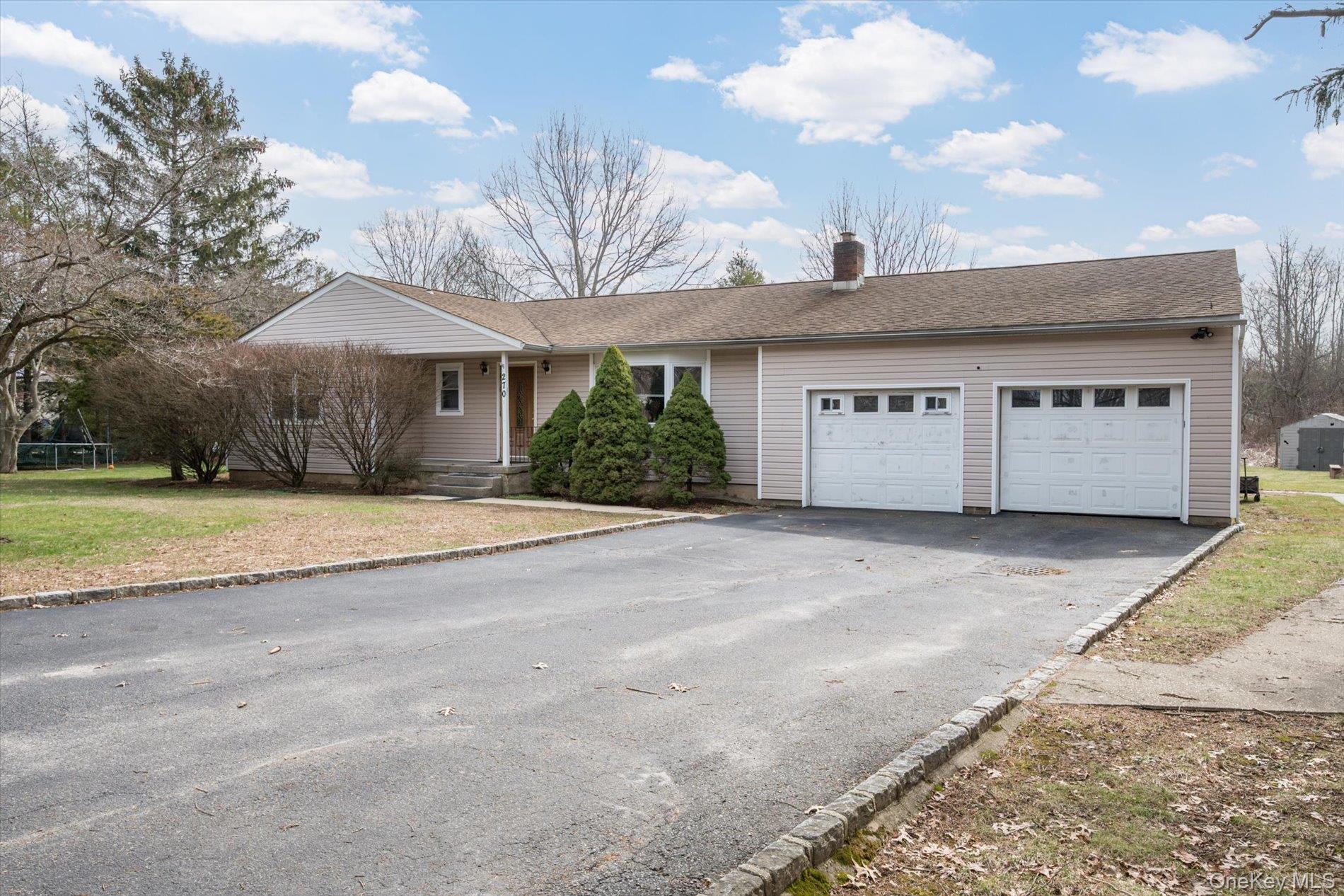 270 Old Commack Road, Kings Park NY 11754