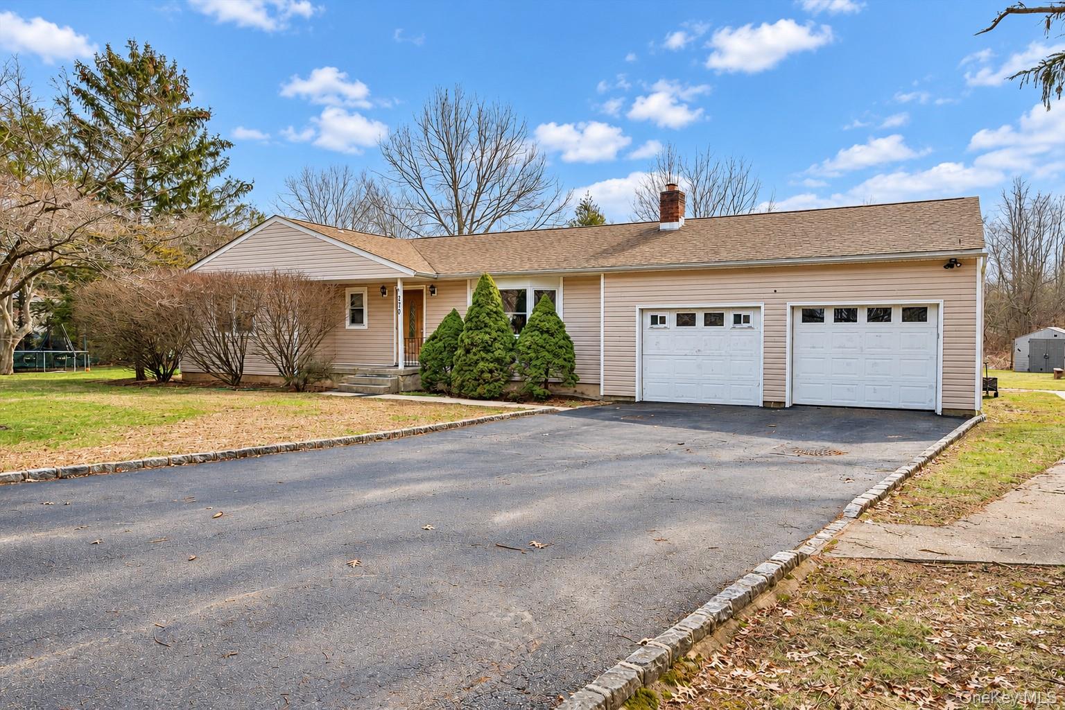 270 Old Commack Road, Kings Park NY 11754