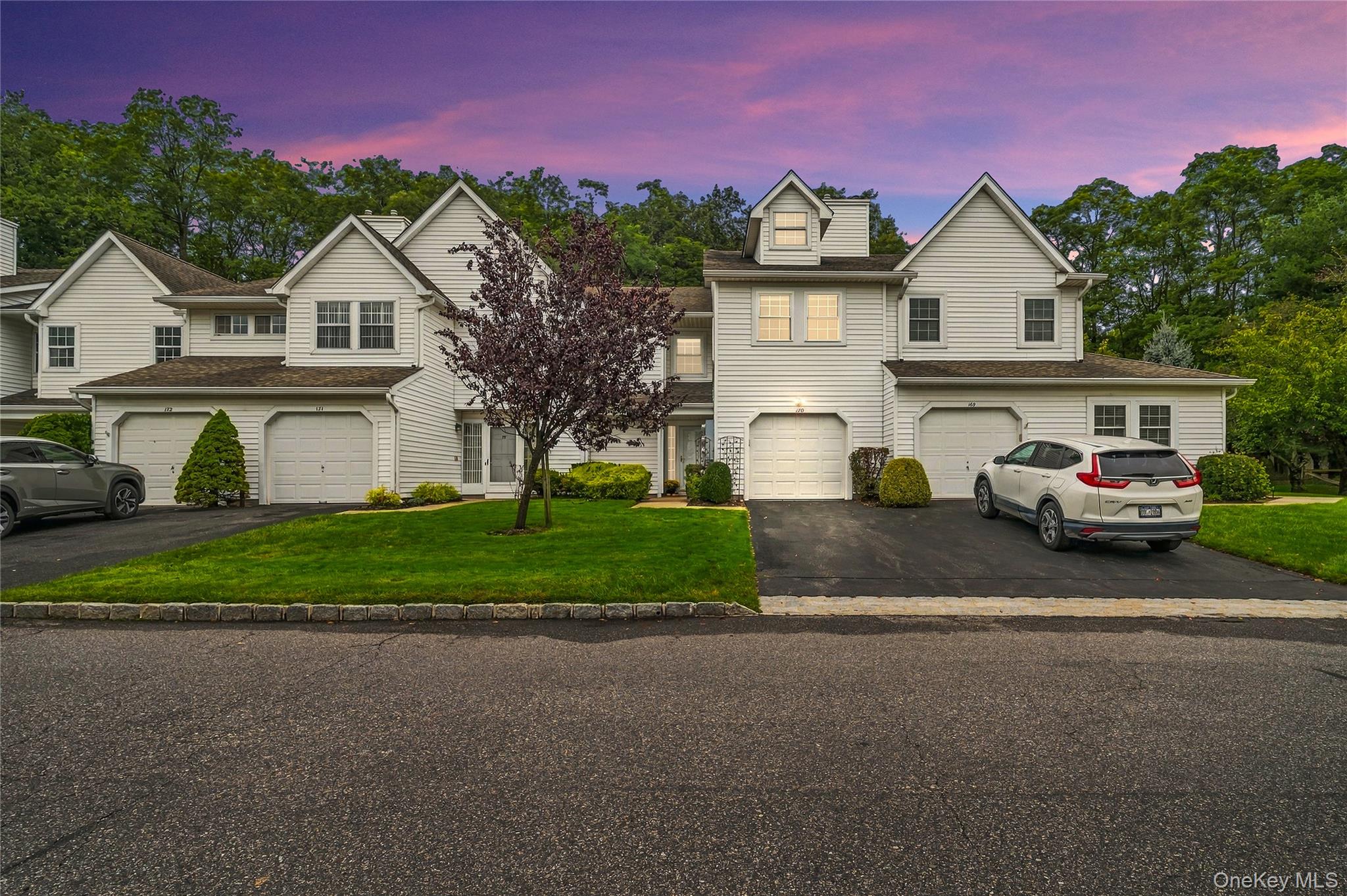 170 Thomas Lane, East Setauket NY 11733