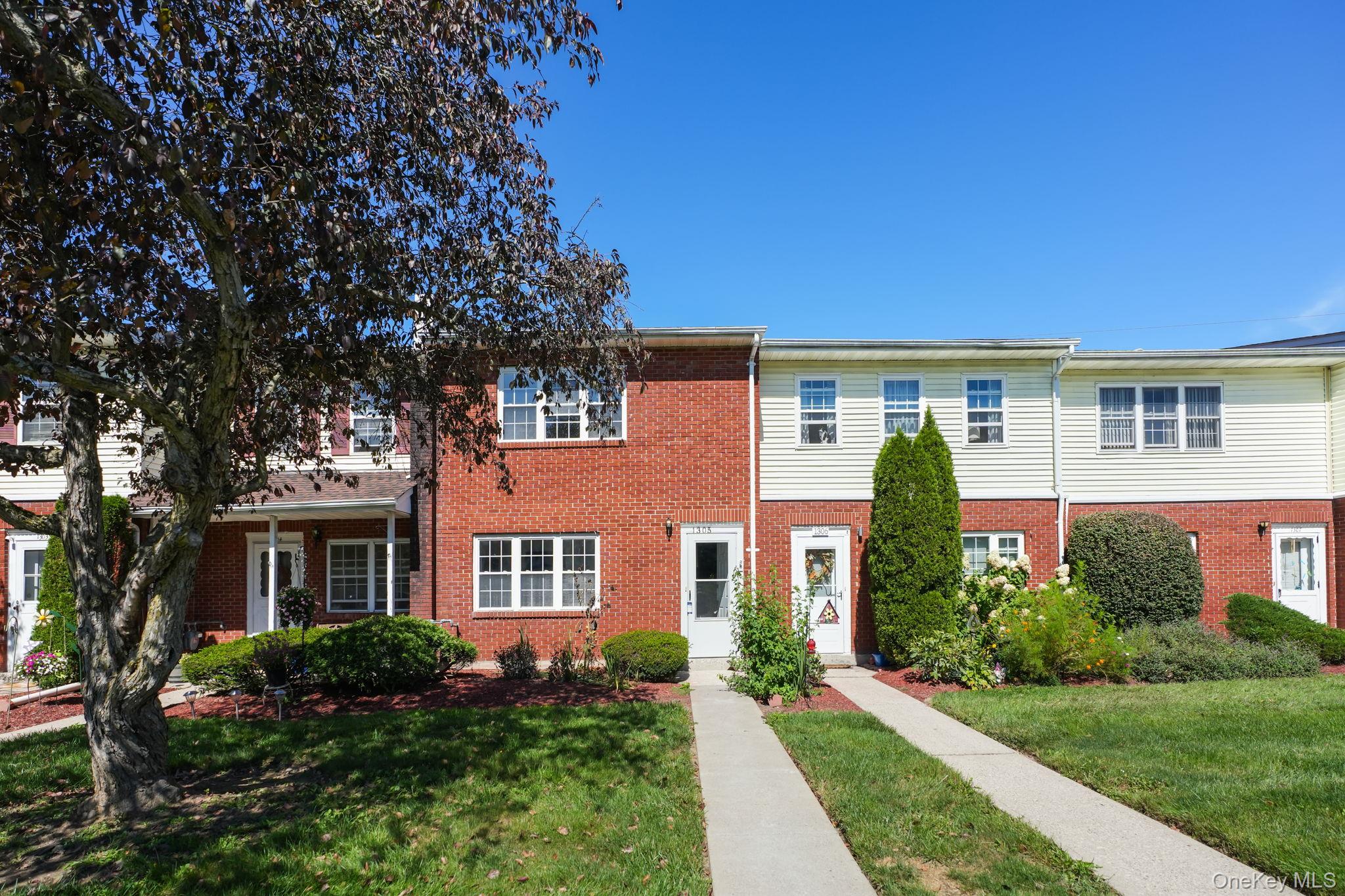 276 Temple Hill Road Unit 1305, New Windsor NY 12553