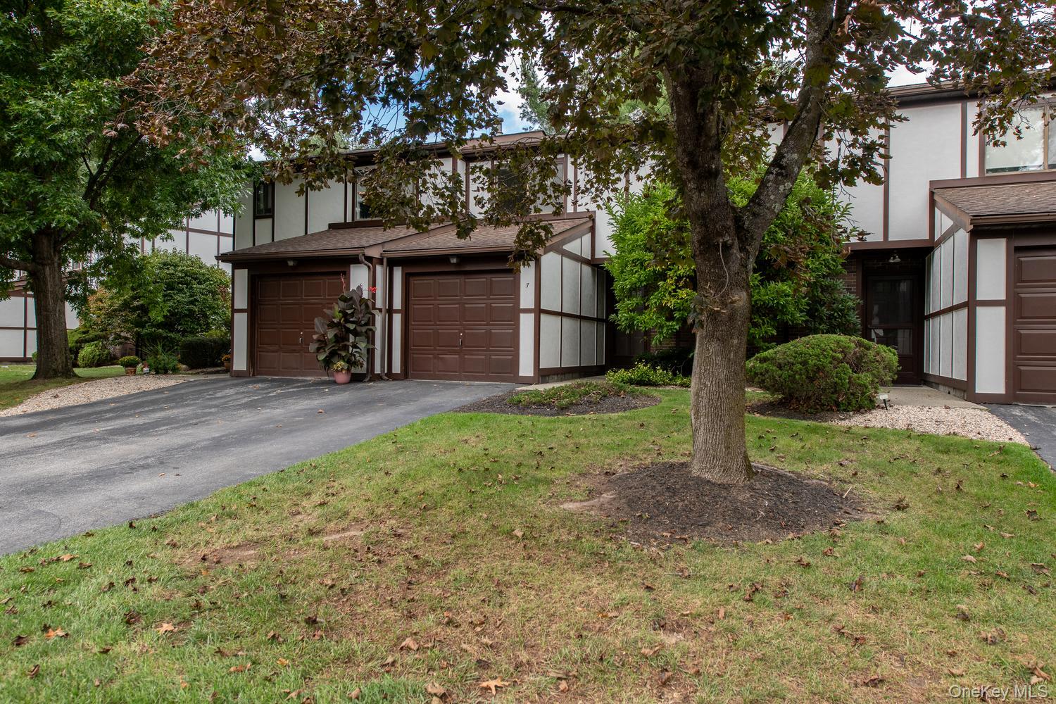 7 Topaz Run, Poughkeepsie NY 12603