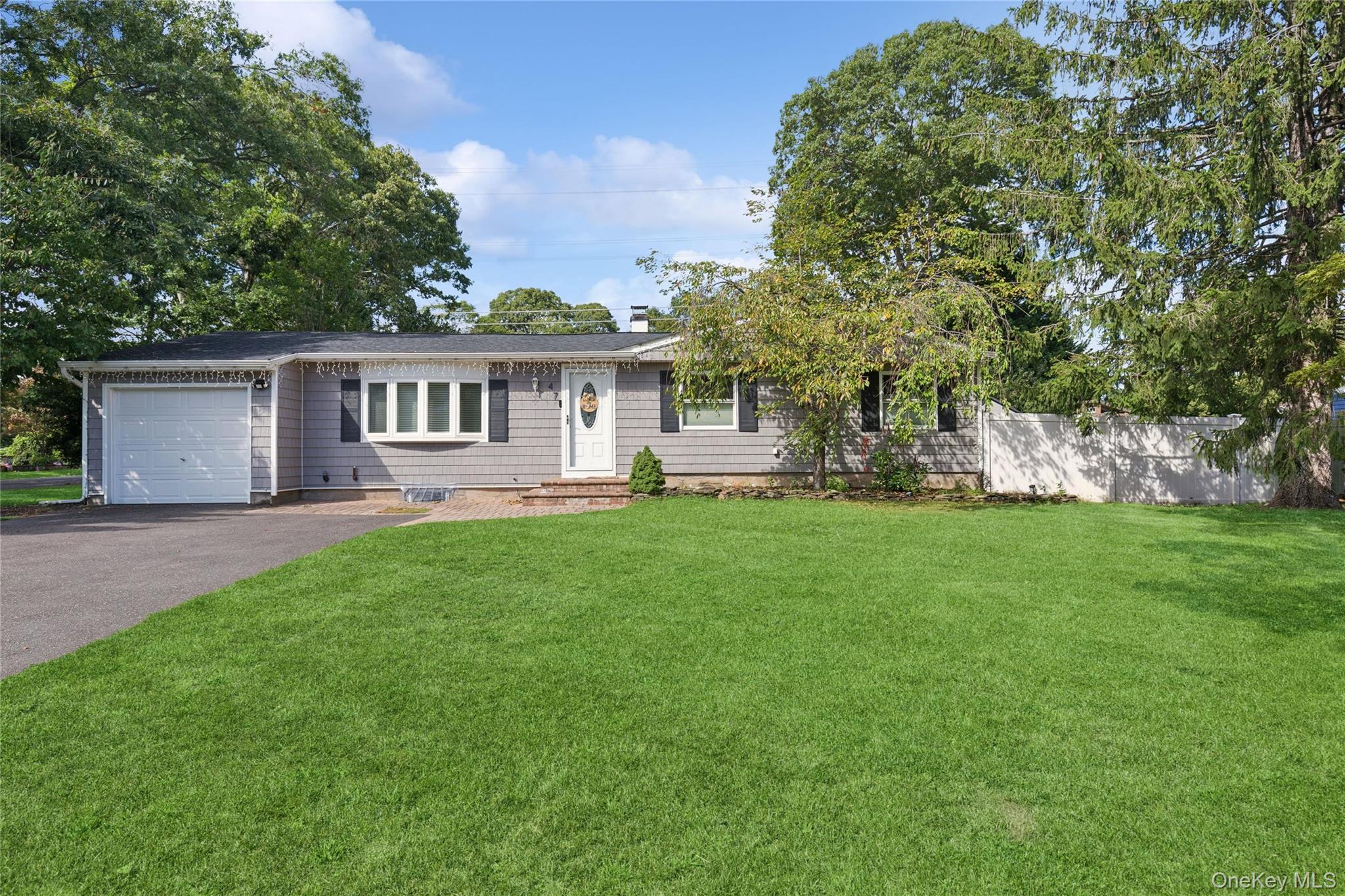 47 Rexmere Avenue, Farmingville NY 11738