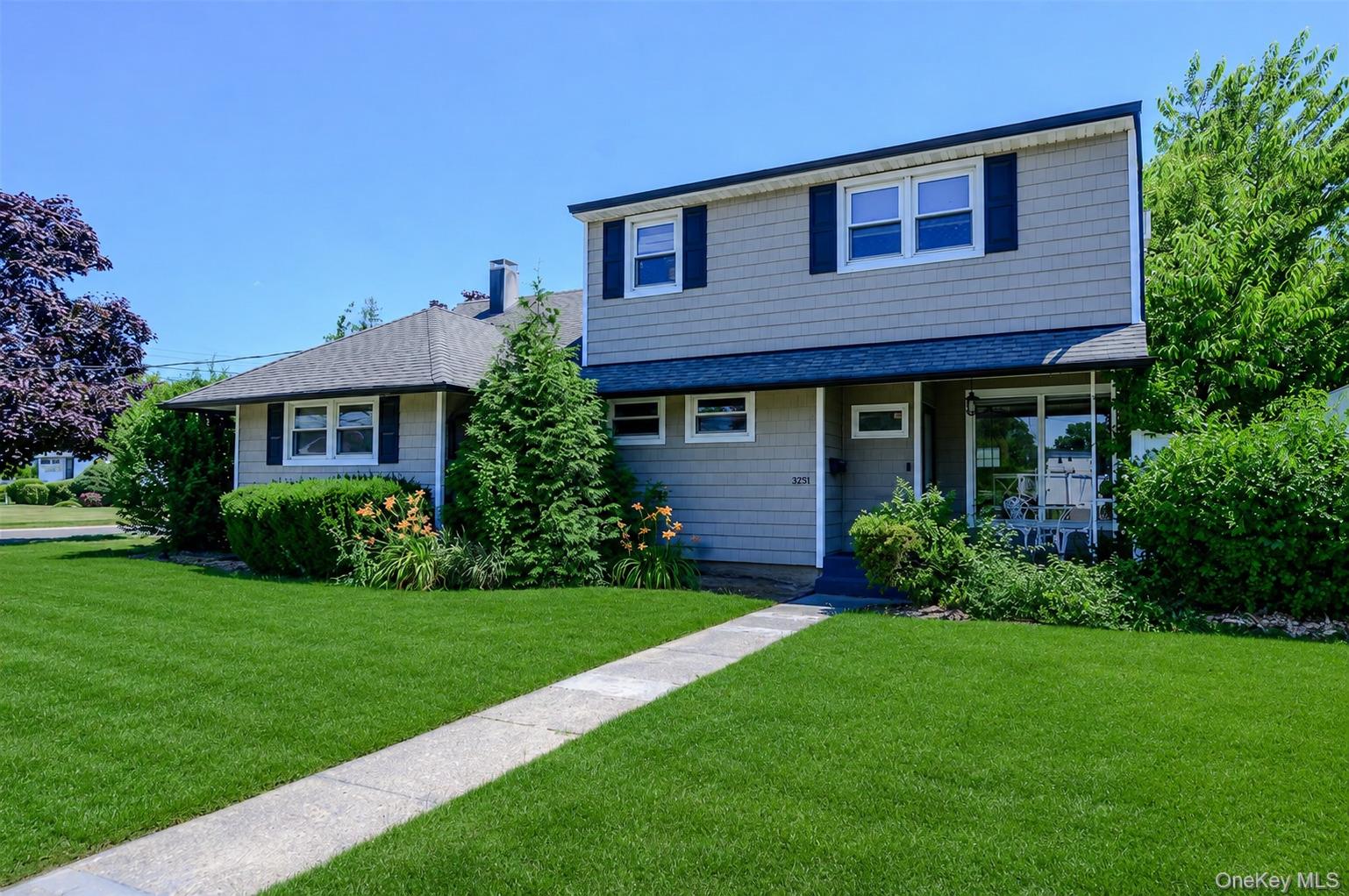 3251 Neptune Avenue, Oceanside NY 11572
