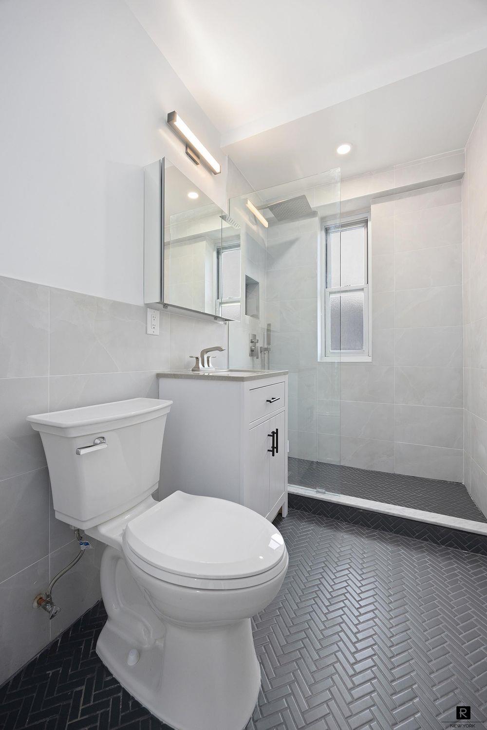 477 FDR Drive Unit M-1602, Manhattan NY 10002