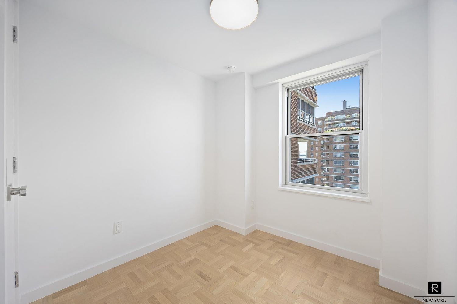 477 FDR Drive Unit M-1602, Manhattan NY 10002