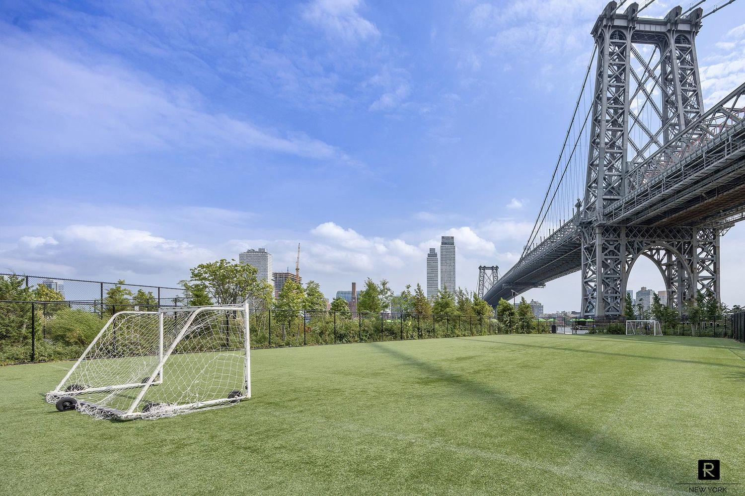 477 FDR Drive Unit M-1602, Manhattan NY 10002