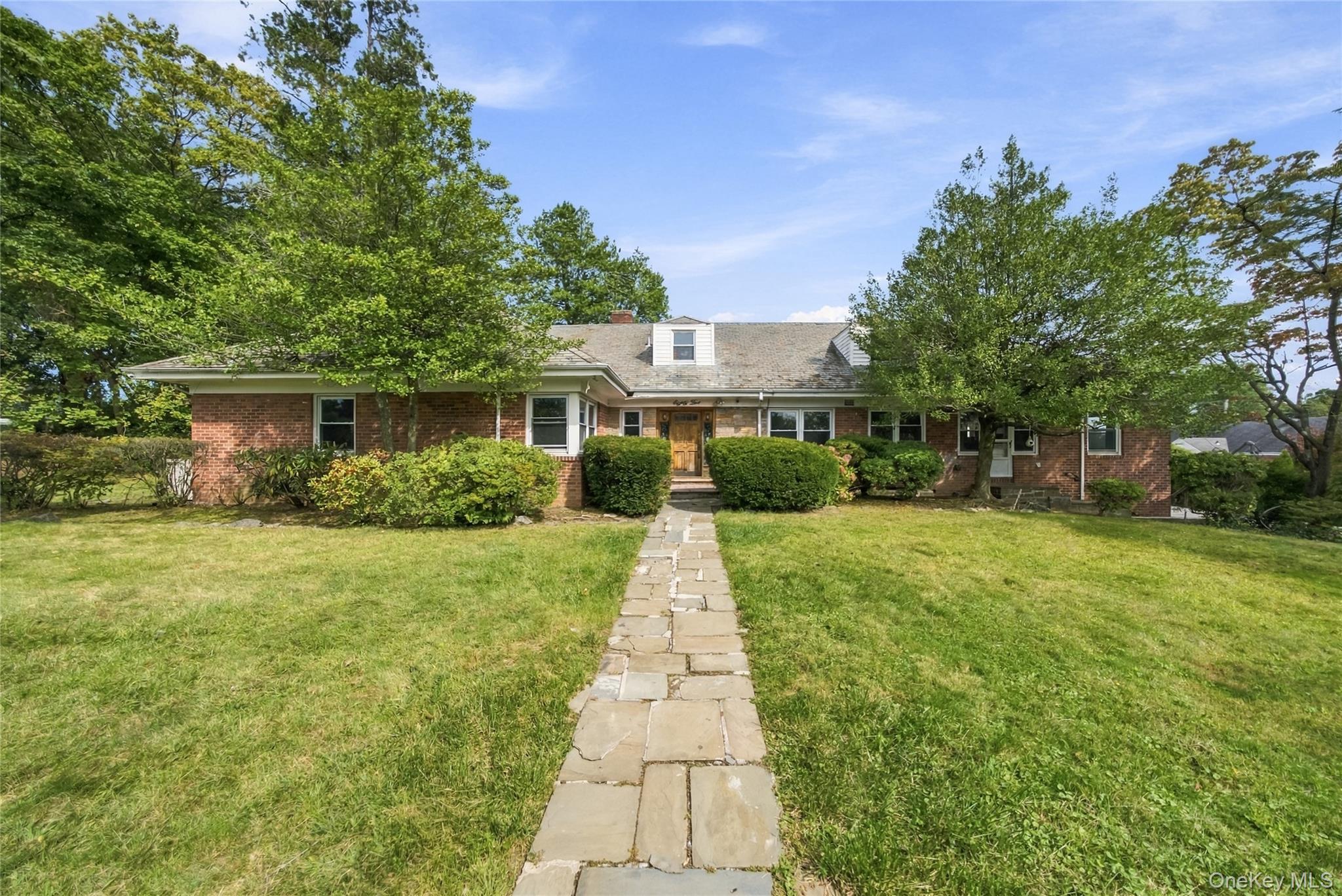 85 Del Rey Drive, Mount Vernon NY 10552