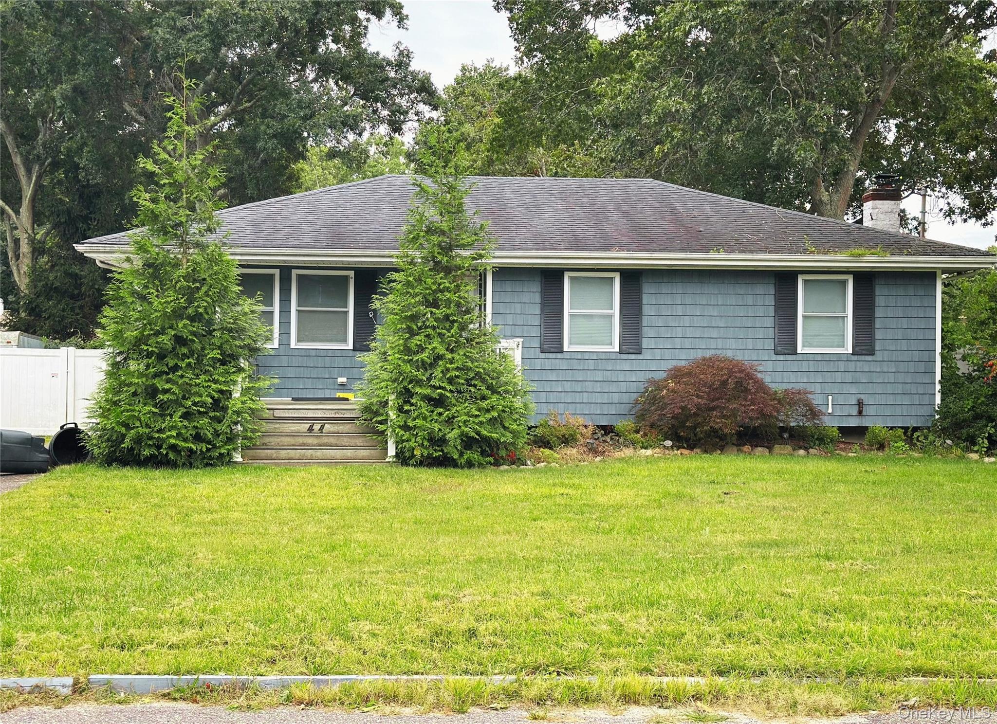 44 Floradora Drive, Mastic NY 11950