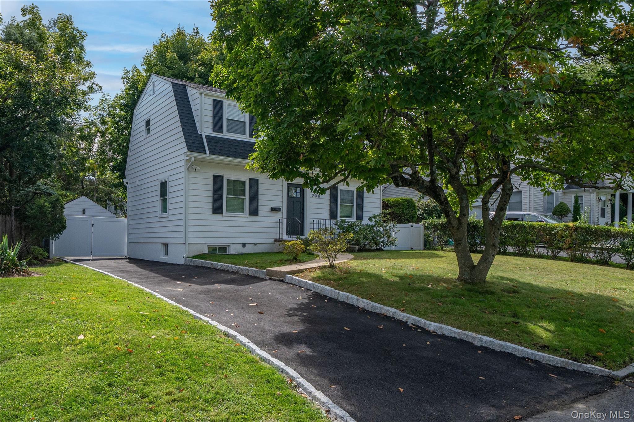 208 Lincoln Avenue, Eastchester NY 10709