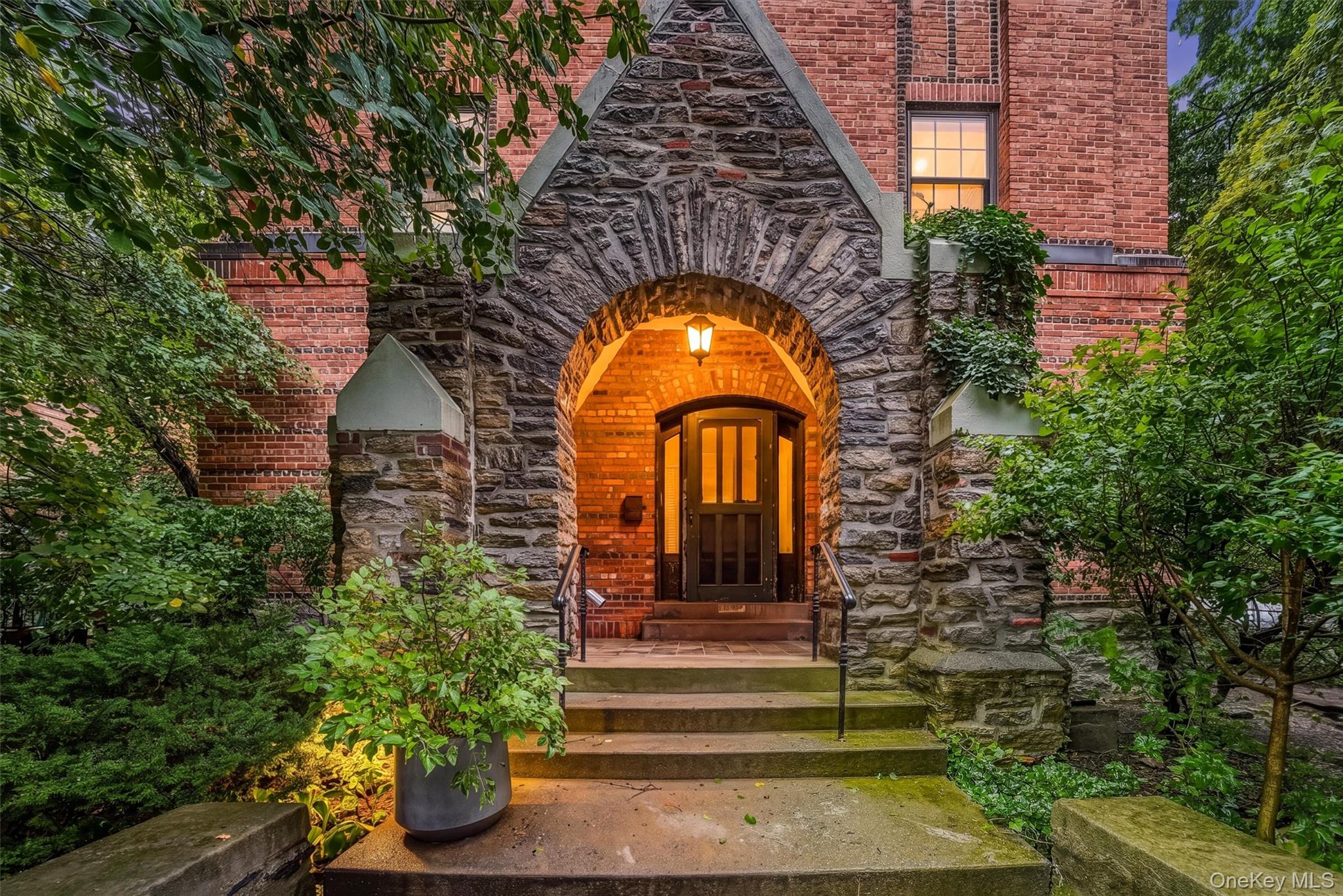 828 Bronx River Road Unit 1AD, Bronxville NY 10708
