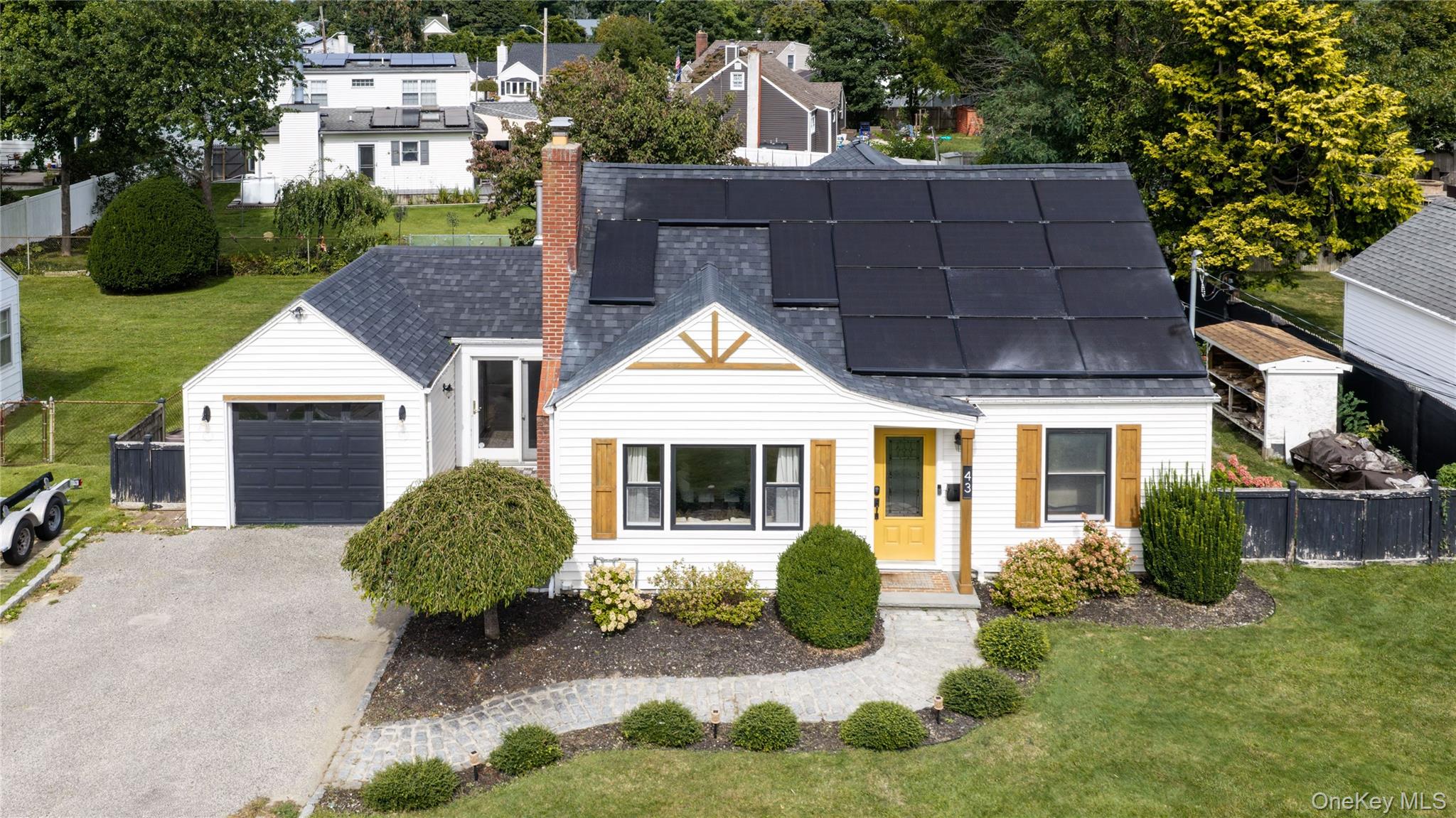 43 Foster Boulevard, North Babylon NY 11702