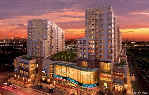40-26 College Point Boulevard Unit 8N, Flushing NY 11354