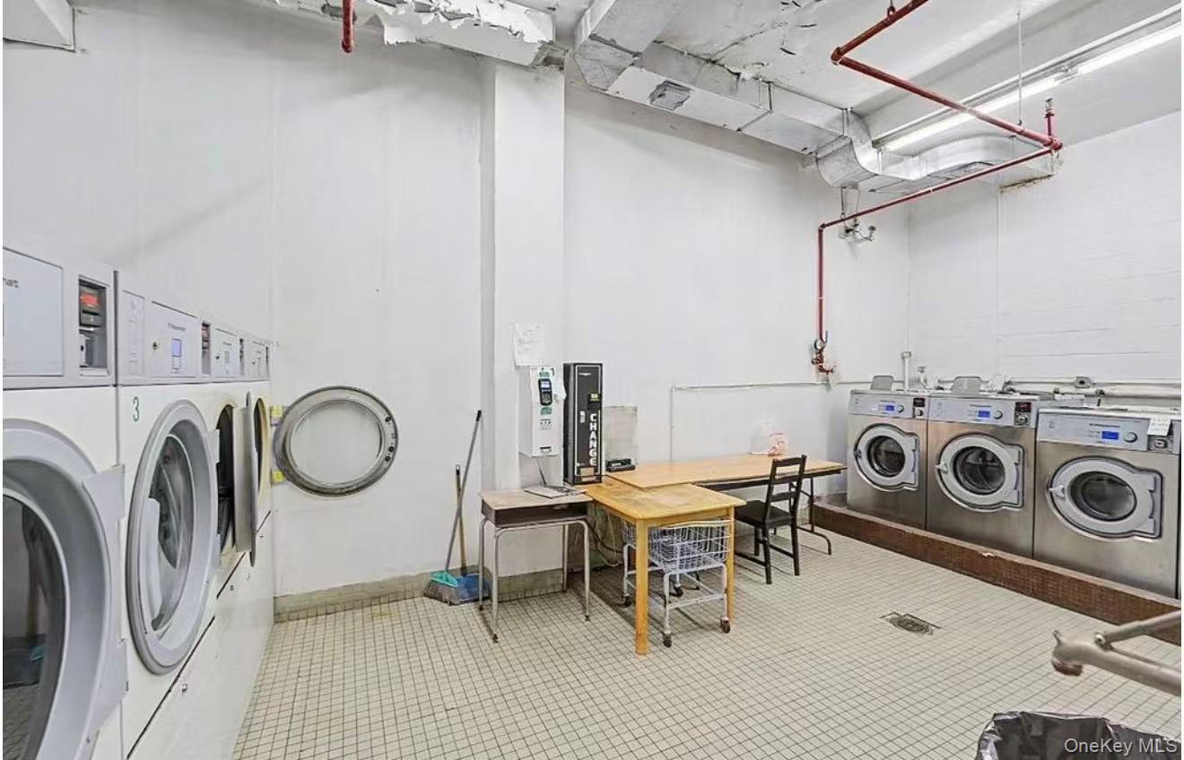 60 Henry Street Unit 15F2, Manhattan NY 10002