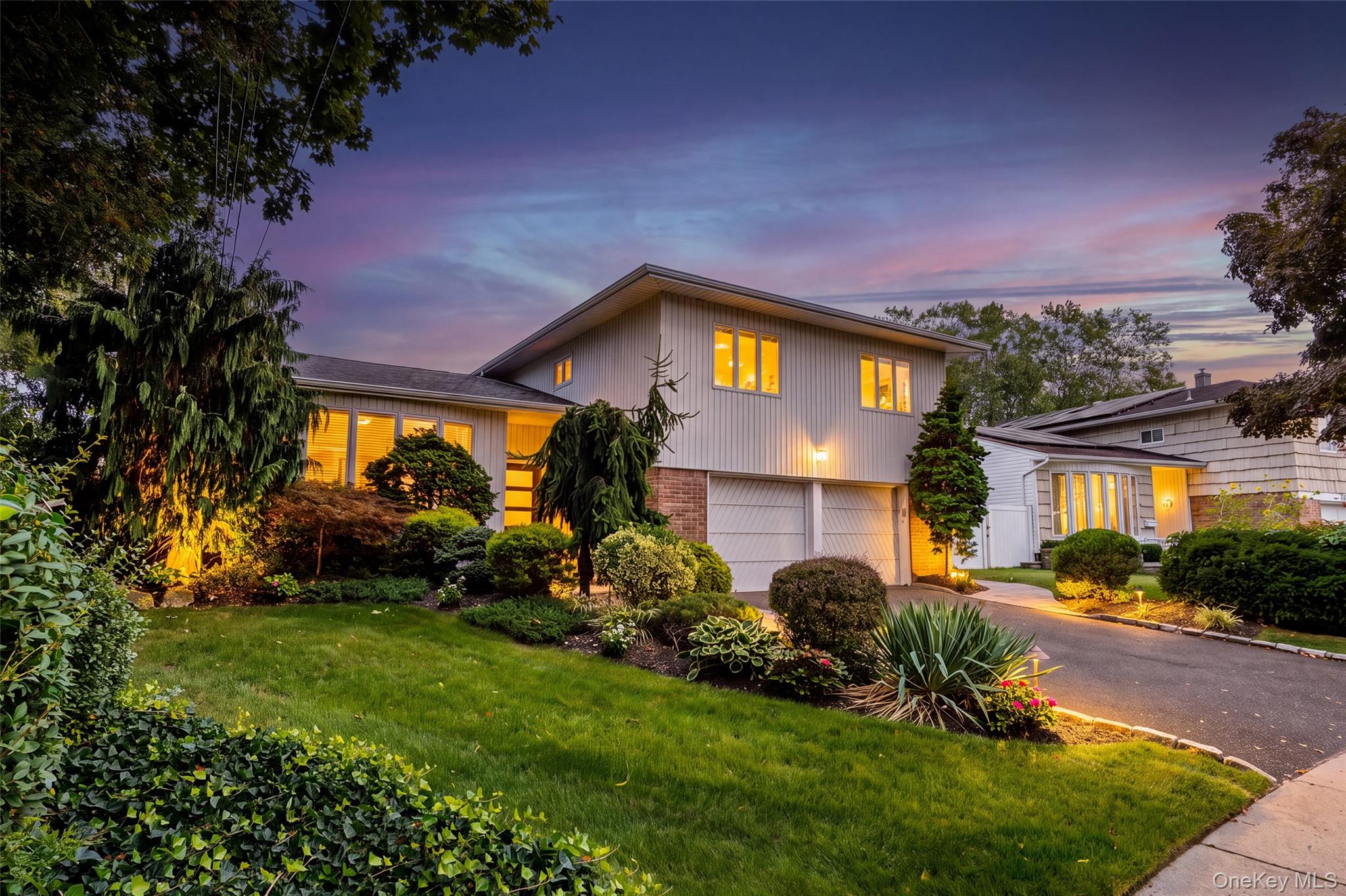 1875 Julian Lane, Merrick NY 11566