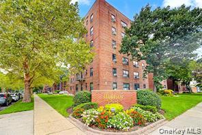 213-02 73rd Avenue Unit 4D, Bayside NY 11364