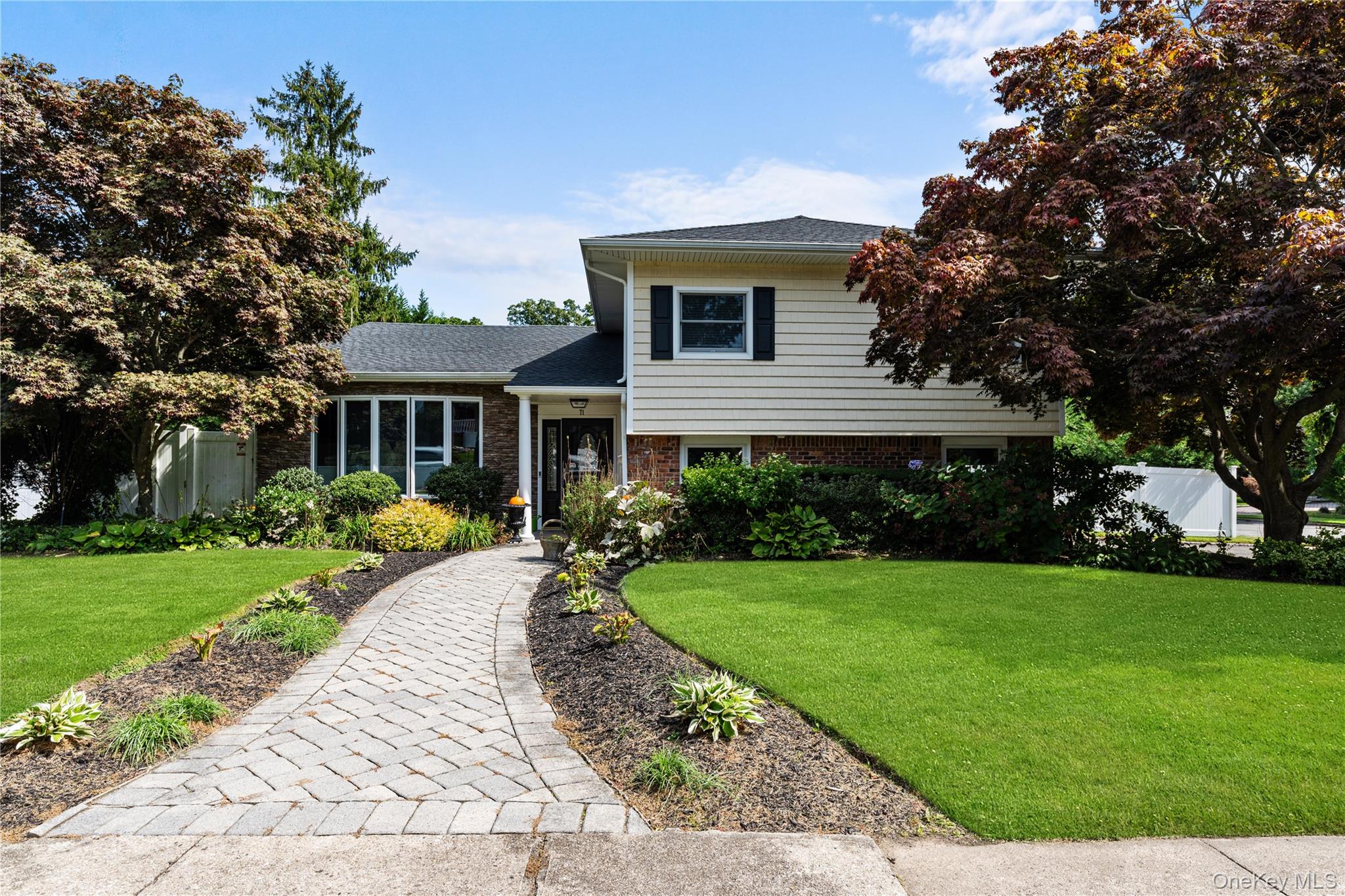 71 Roosevelt Drive, East Norwich NY 11732