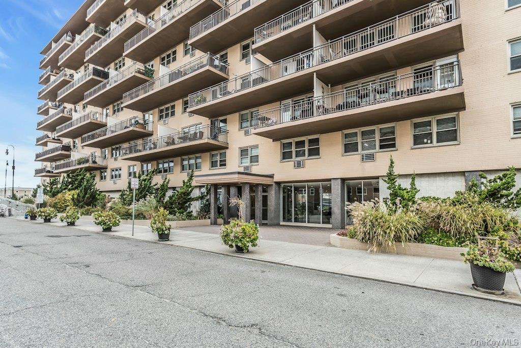 25 Neptune Boulevard Unit 2nd Floor Apt. E, Long Beach NY 11561