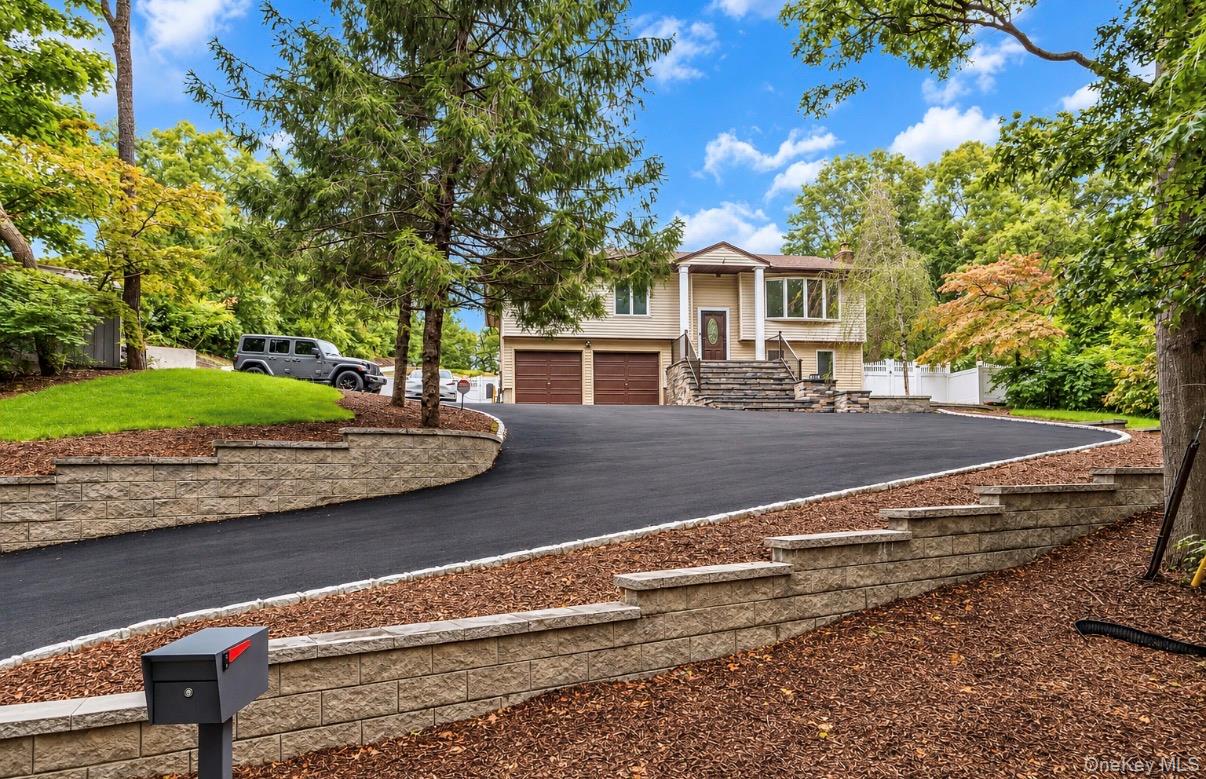 47 McArthur Lane, Smithtown NY 11787