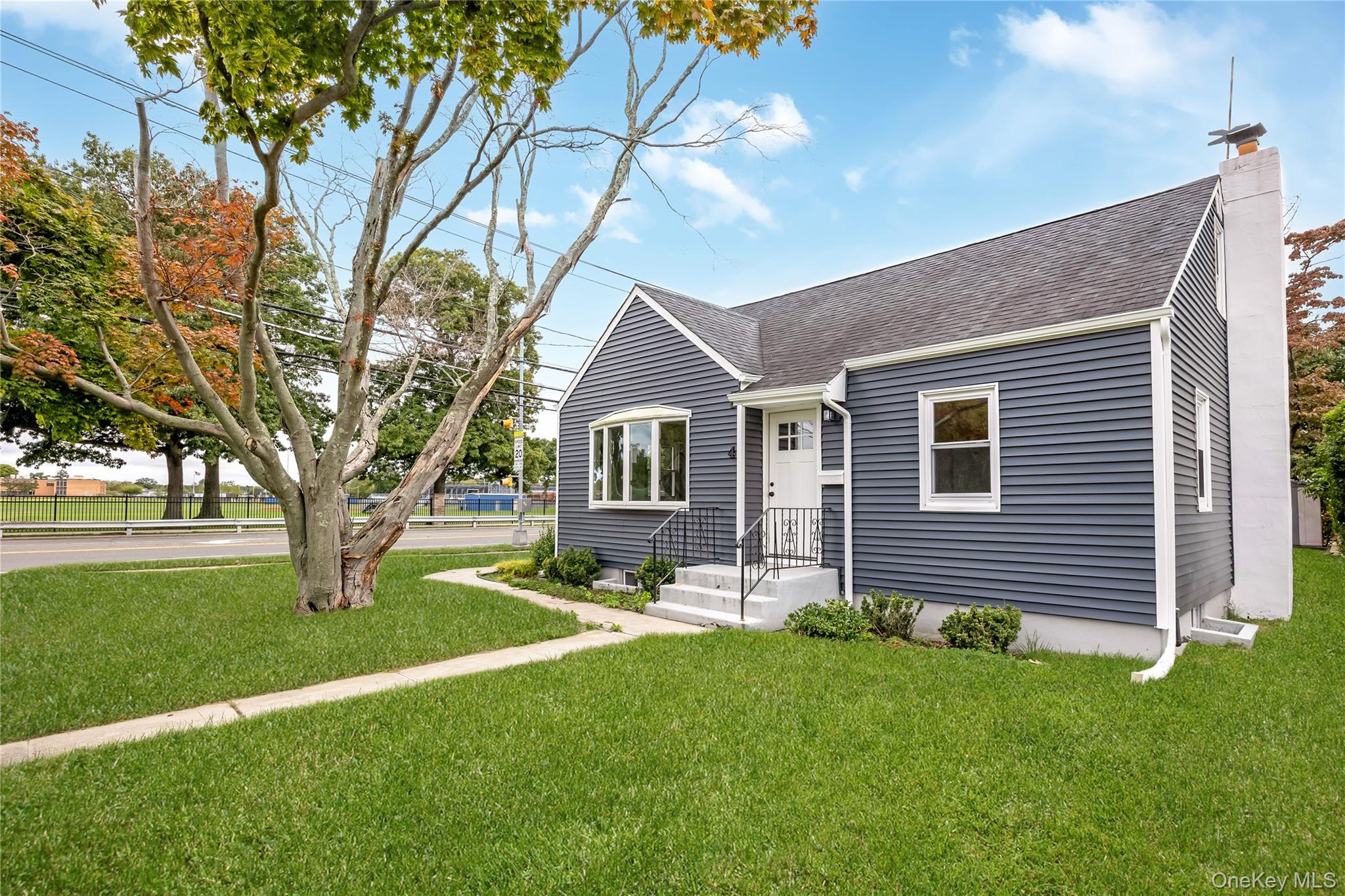 4 Sutton Court, West Islip NY 11795