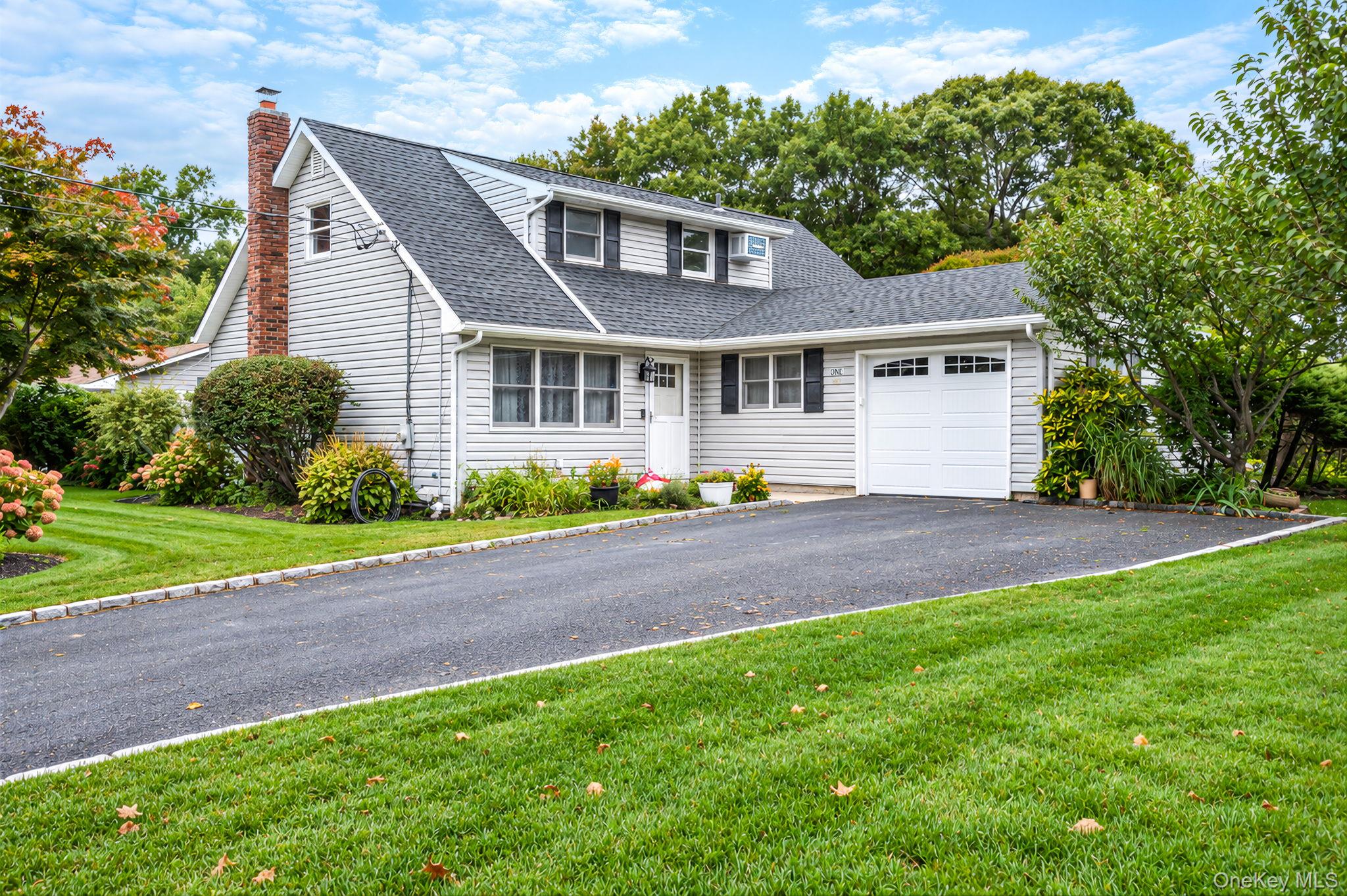 1 Allegheny Drive S, Farmingville NY 11738