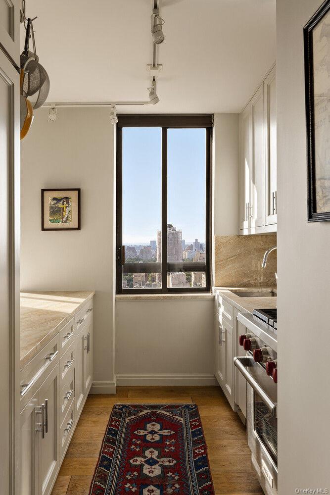 171 E 84TH Street Unit 33E, Manhattan NY 10028