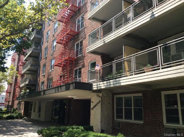 142-05 Roosevelt Avenue Unit 331, Flushing NY 11354