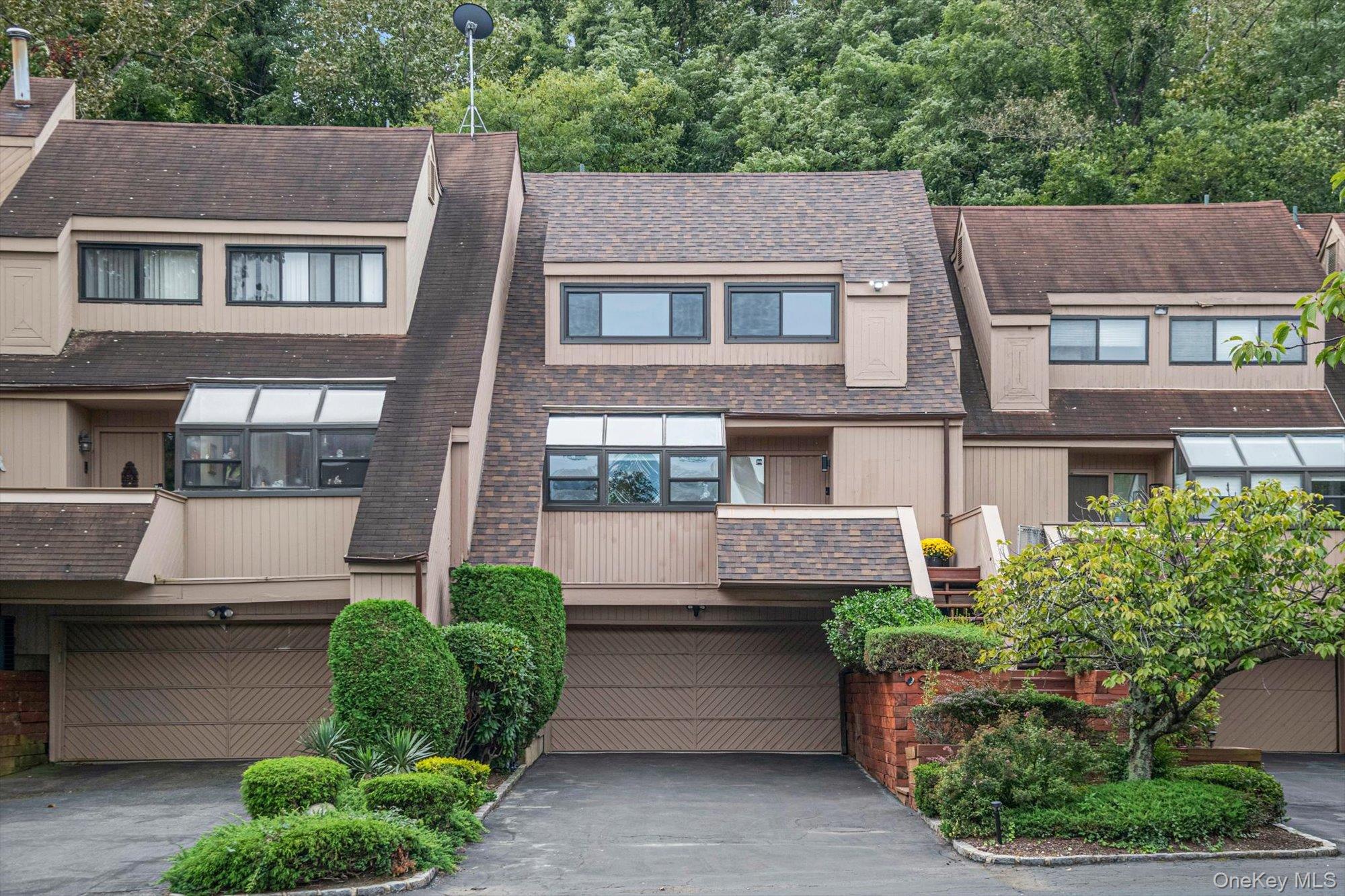 8 John Bean Court, Port Washington NY 11050