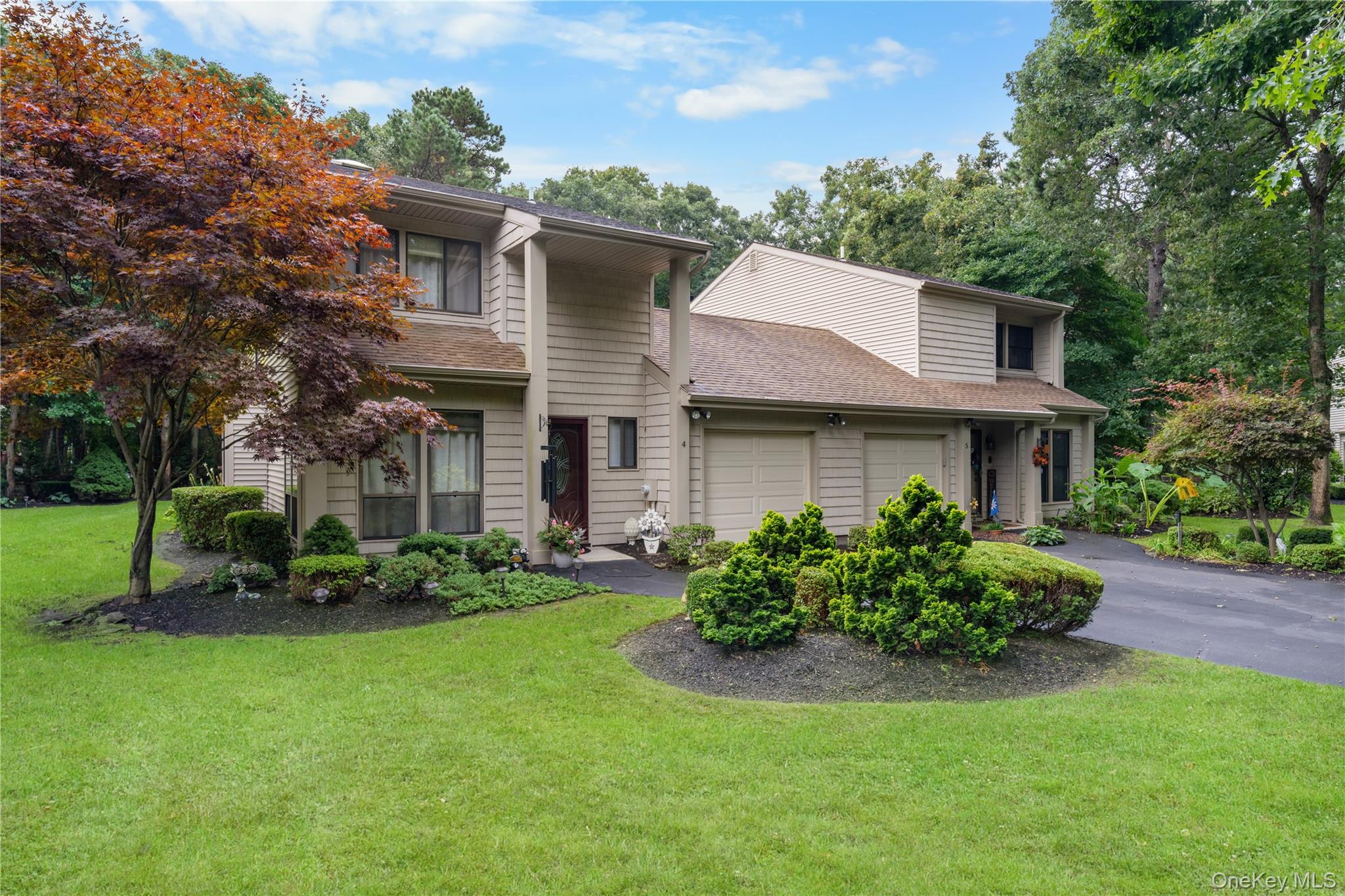 4 Lyndon Court, Bohemia NY 11716