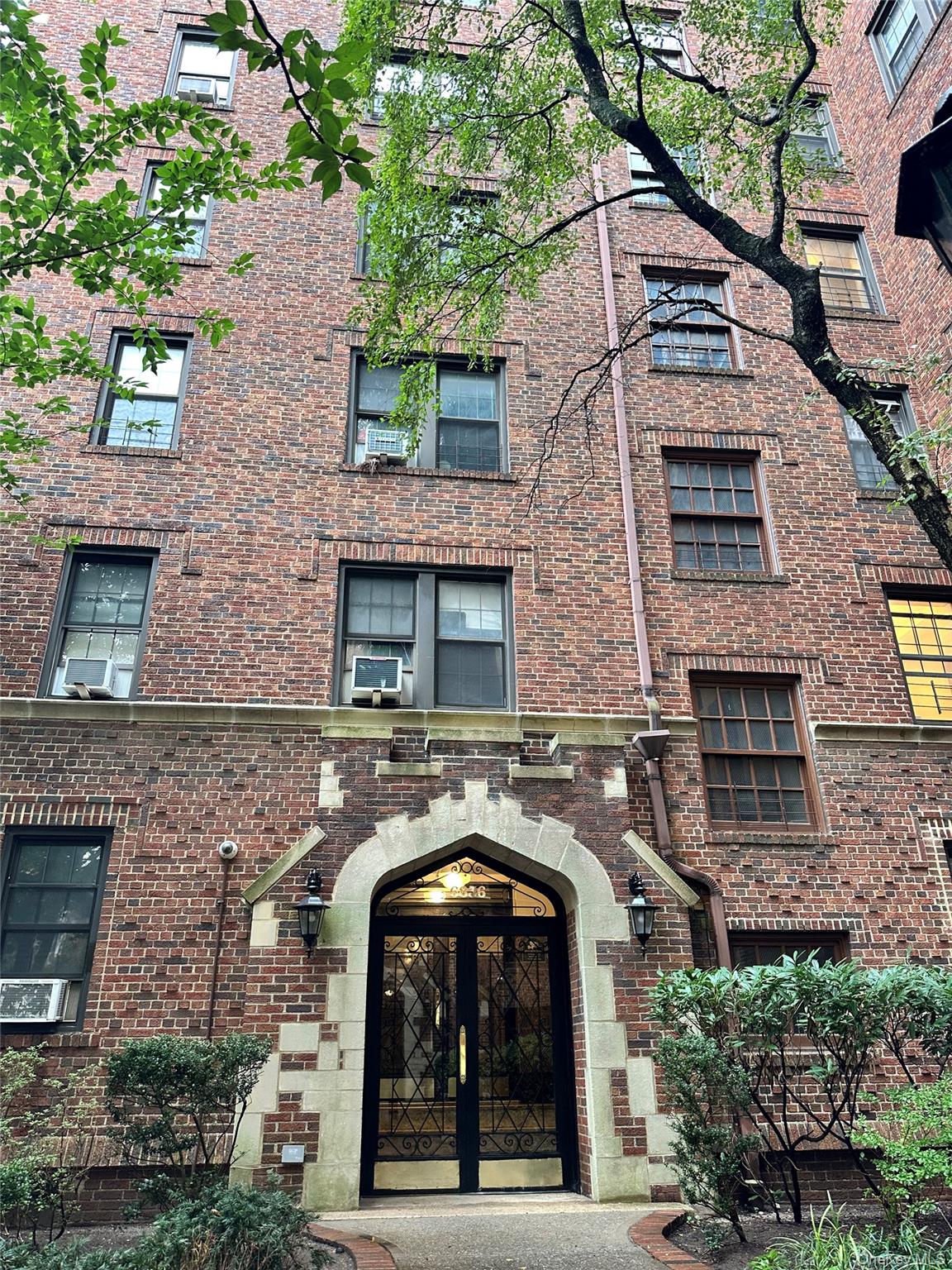 68-36 Burns Unit D3, Forest Hills NY 11375