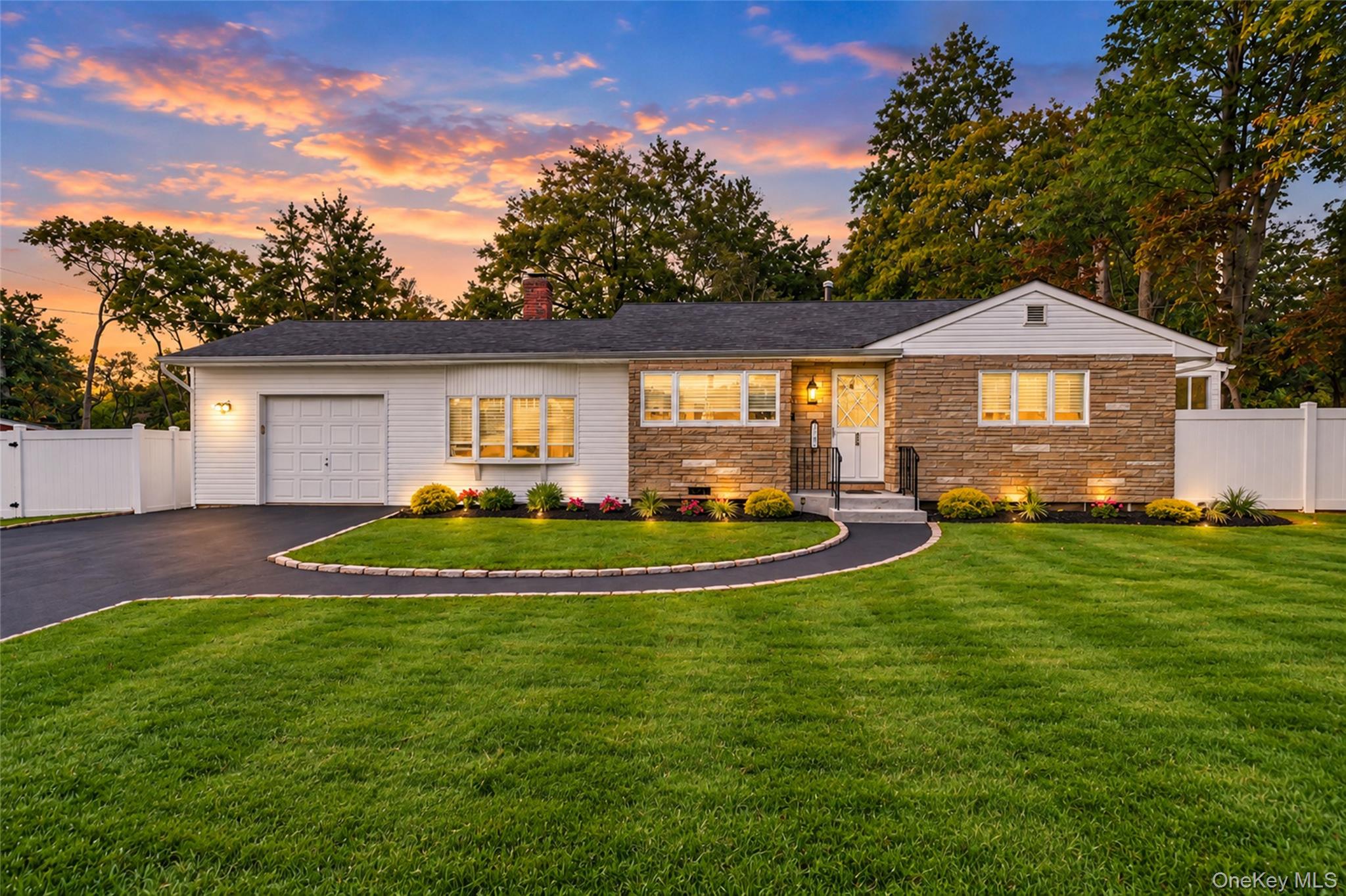 260 W 24th Street, Deer Park NY 11729