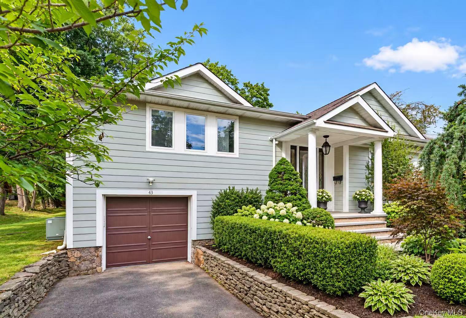 43 Fernwood Lane, Roslyn NY 11576