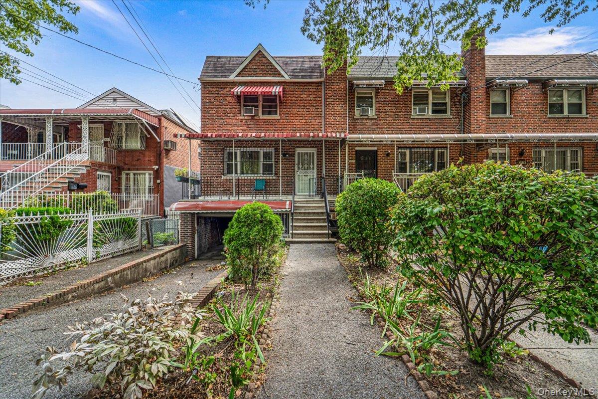 3118 Eastchester Road, Bronx NY 10469